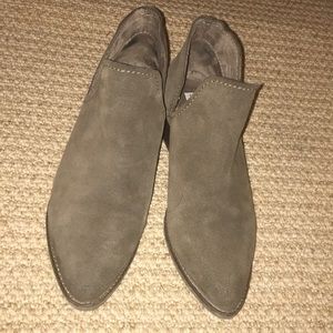 Olive green Steve Madden Austin booties